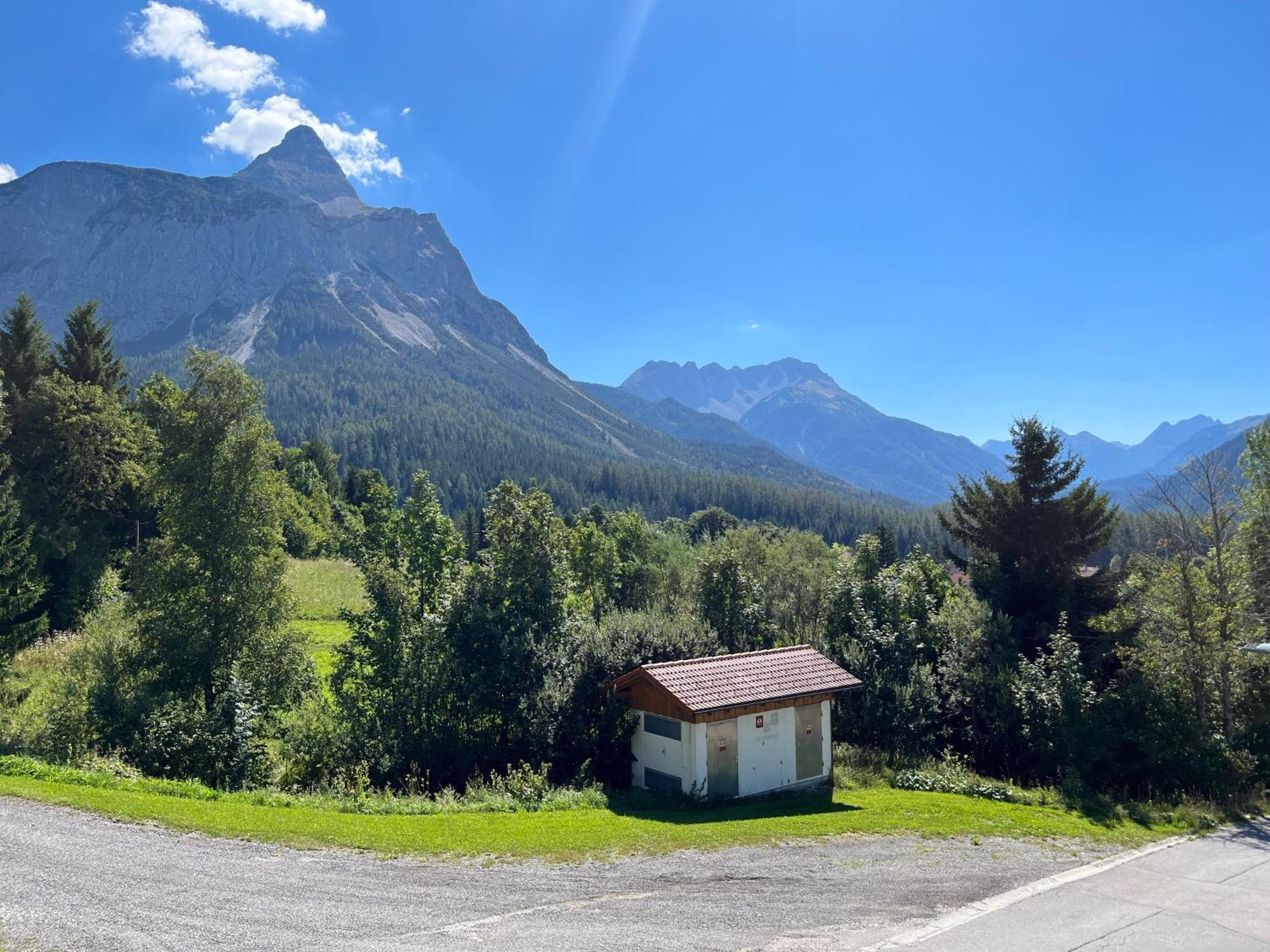 Haus Alpenblume Apartment Ehrwald Bagian luar foto