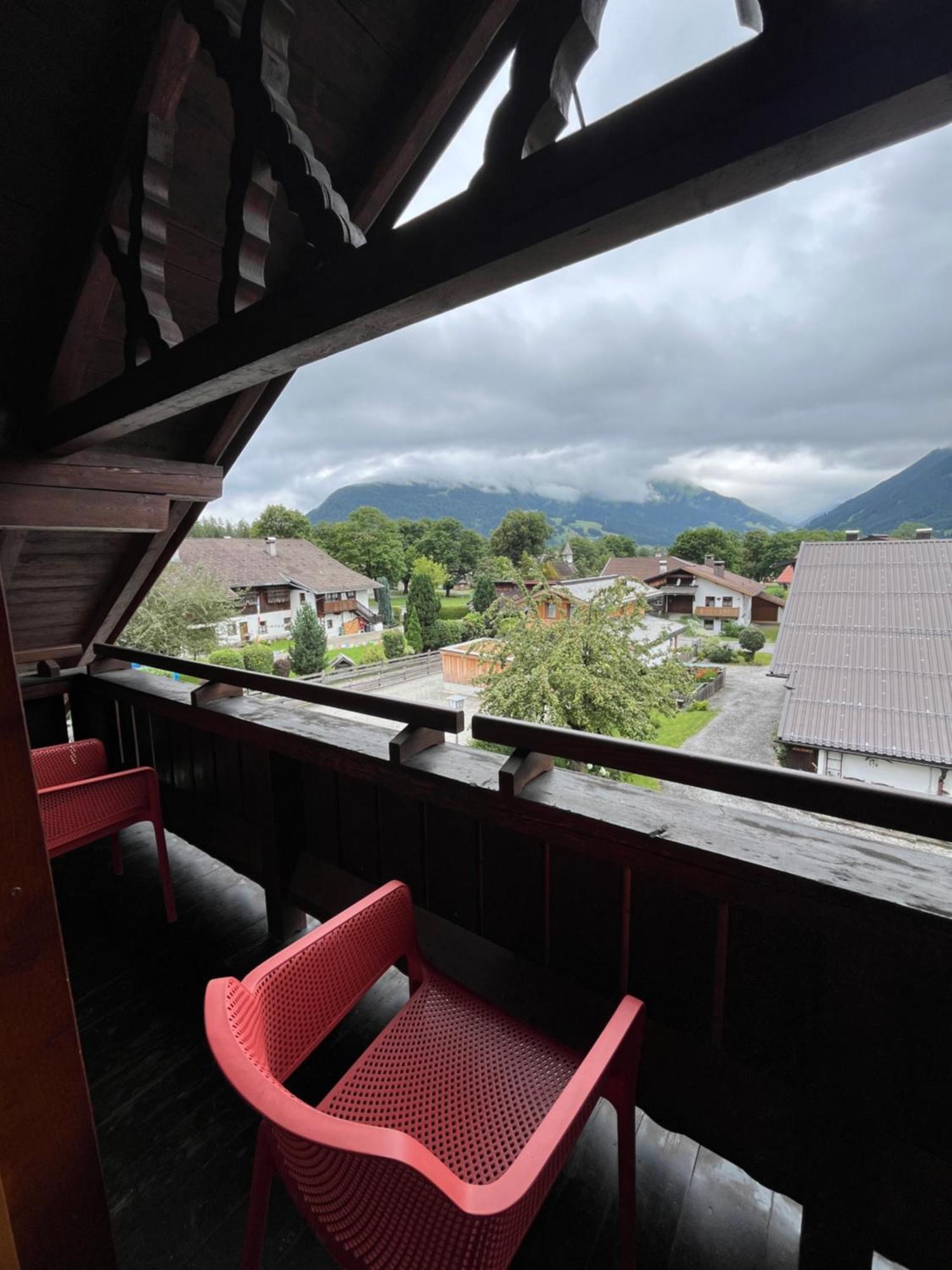Haus Alpenblume Apartment Ehrwald Bagian luar foto