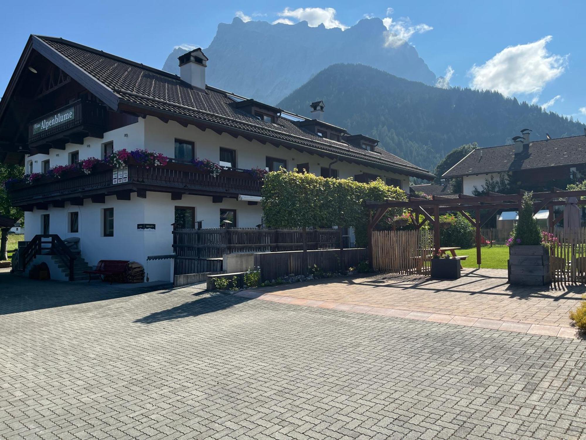 Haus Alpenblume Apartment Ehrwald Bagian luar foto