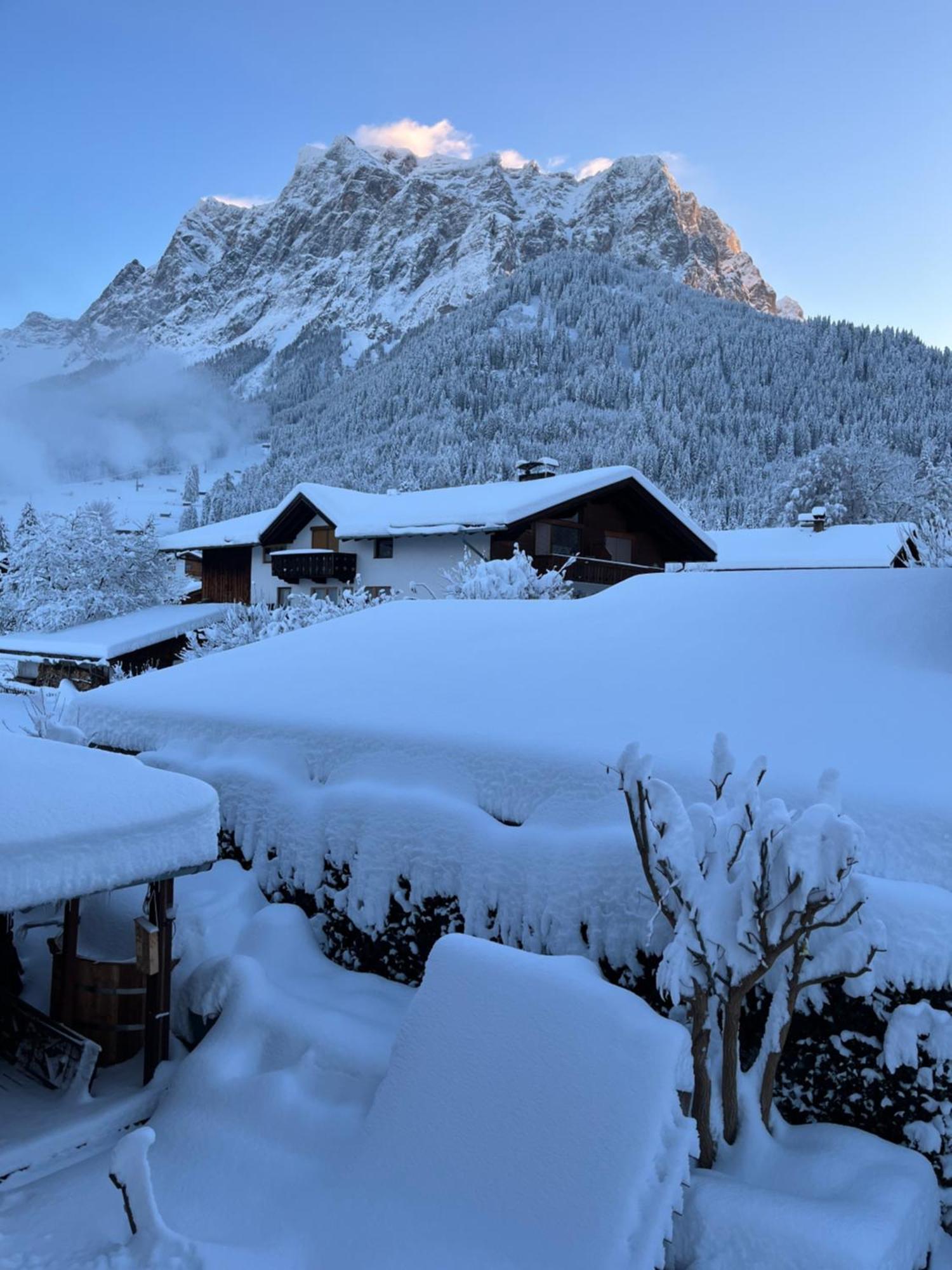 Haus Alpenblume Apartment Ehrwald Bagian luar foto