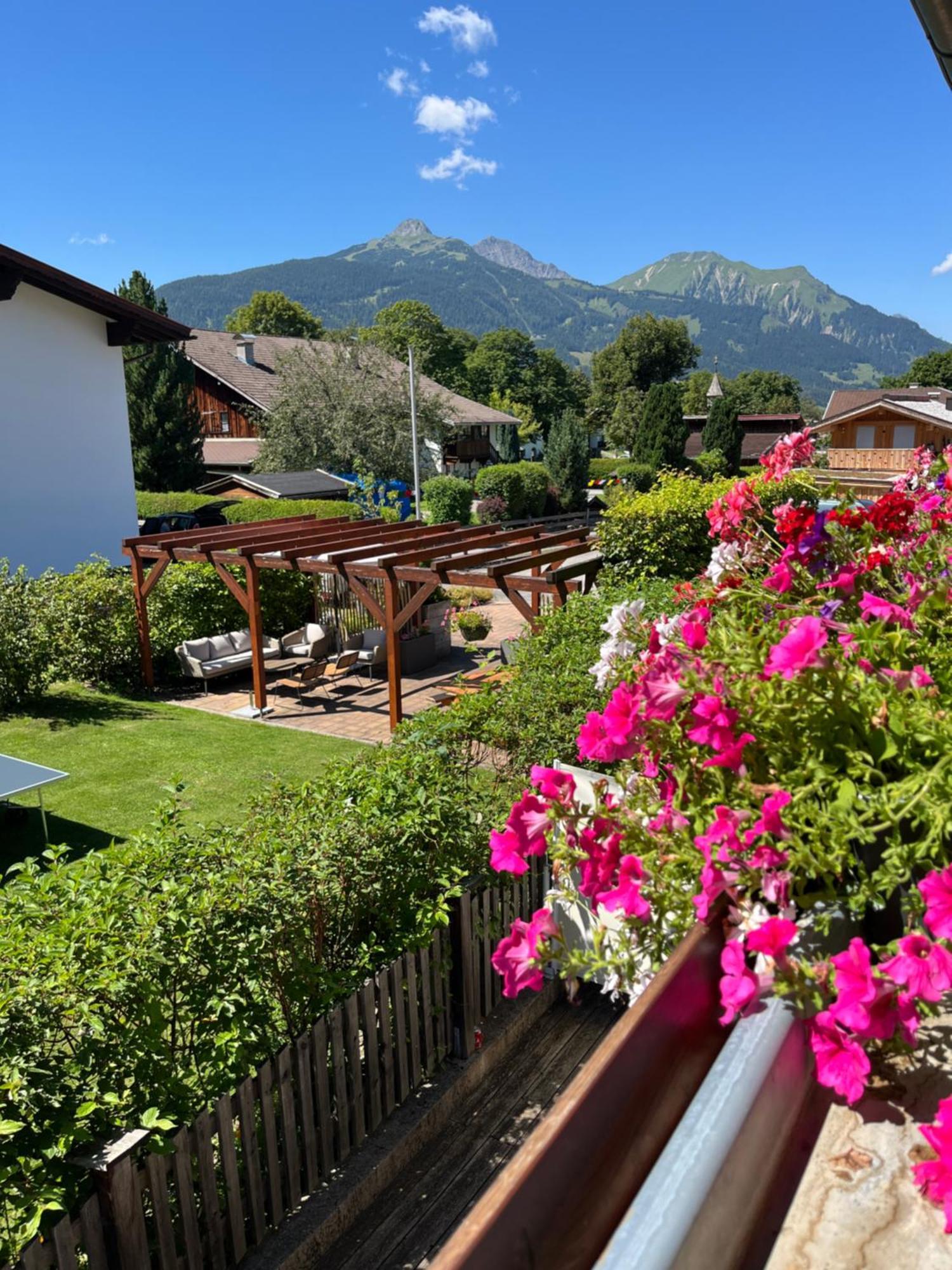 Haus Alpenblume Apartment Ehrwald Bagian luar foto