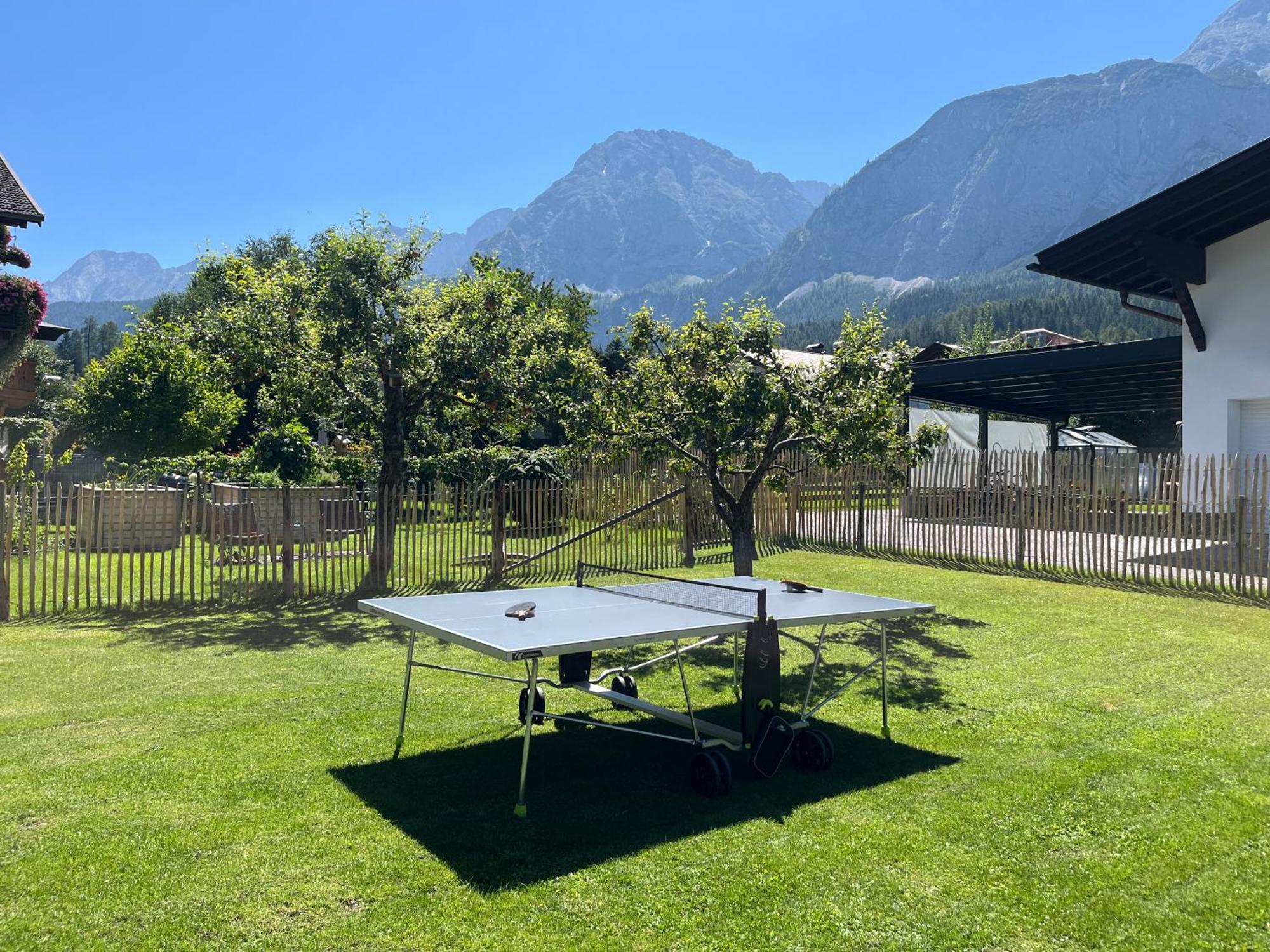 Haus Alpenblume Apartment Ehrwald Bagian luar foto