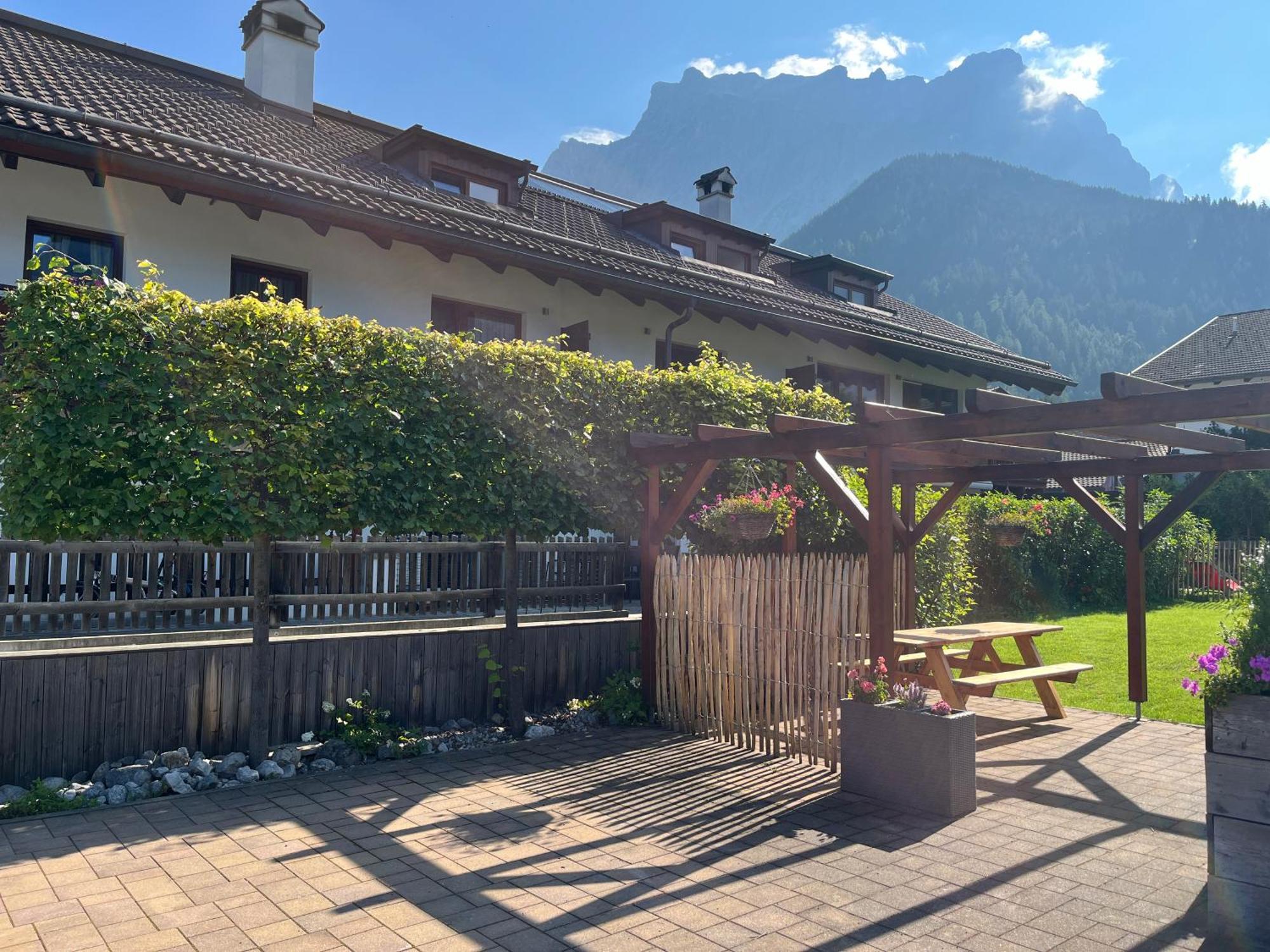 Haus Alpenblume Apartment Ehrwald Bagian luar foto
